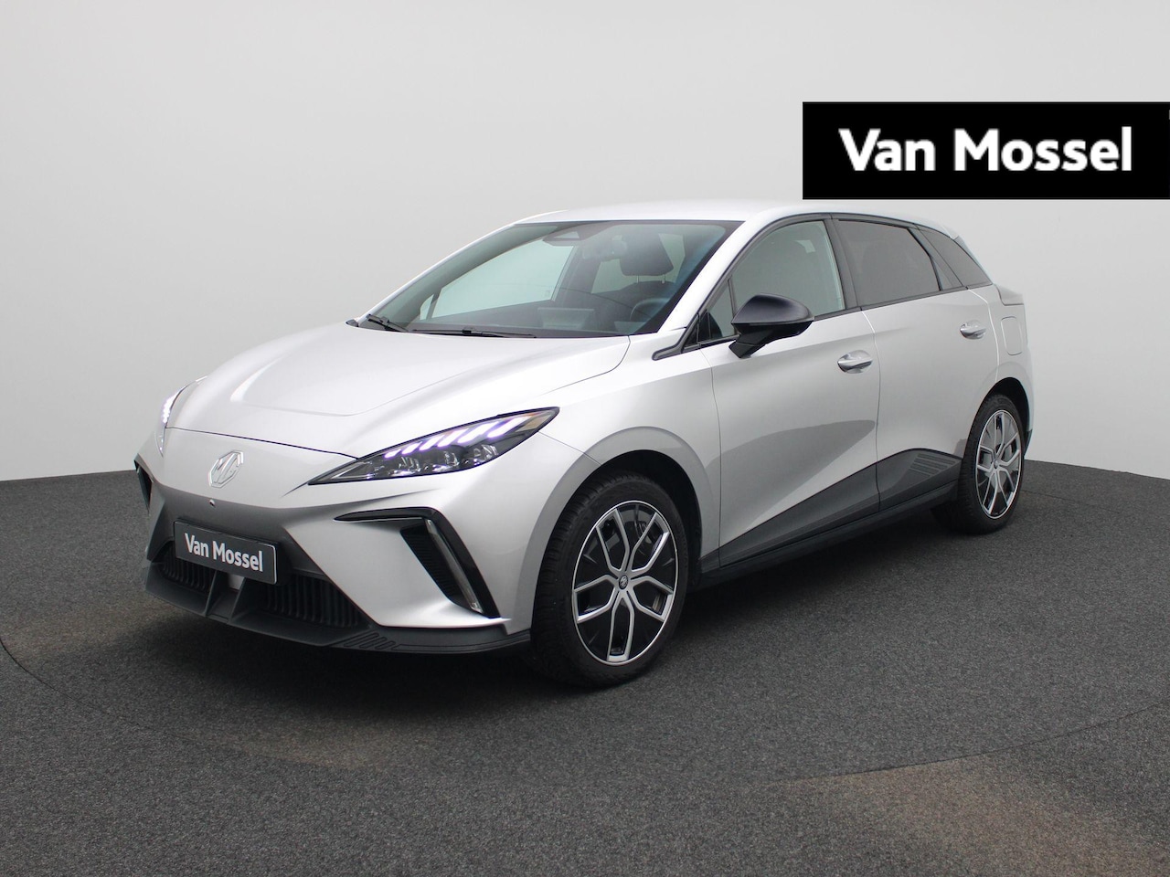MG MG4 - 64 kWh Luxury | 360 Camera | Stoelverwarming | Stuurverwarming | Warmtepomp | LED koplampe - AutoWereld.nl