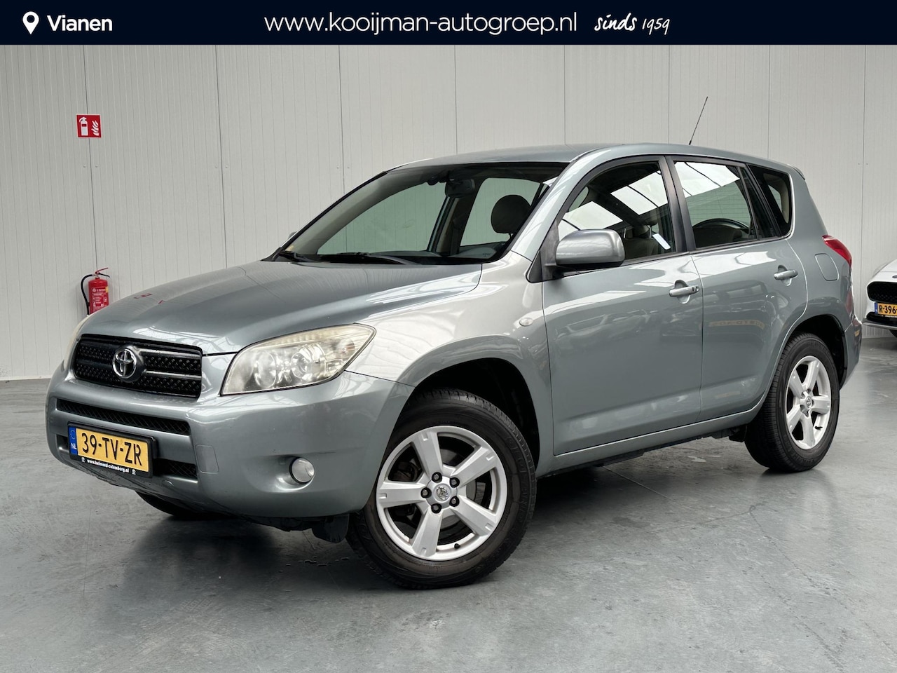 Toyota RAV4 - 2.0 VVTi Executive Dealeronderhouden, keurige staat, cruise control, afneembare trekhaak - AutoWereld.nl
