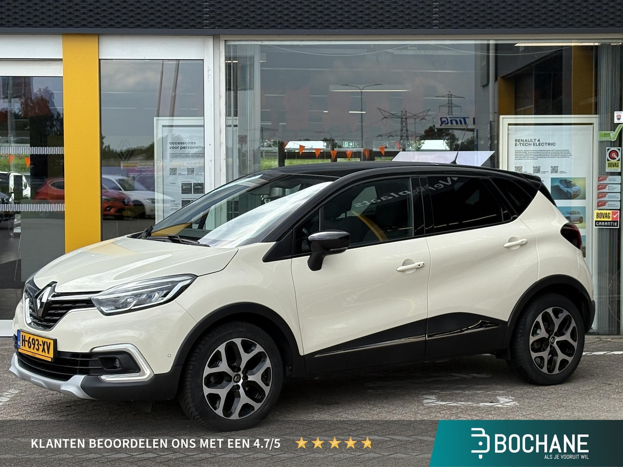 Renault Captur - 1.3 TCe Intens | Navigatie | Panorama dak | Achteruitrijcamera | LED | DAB | Climate Contr - AutoWereld.nl