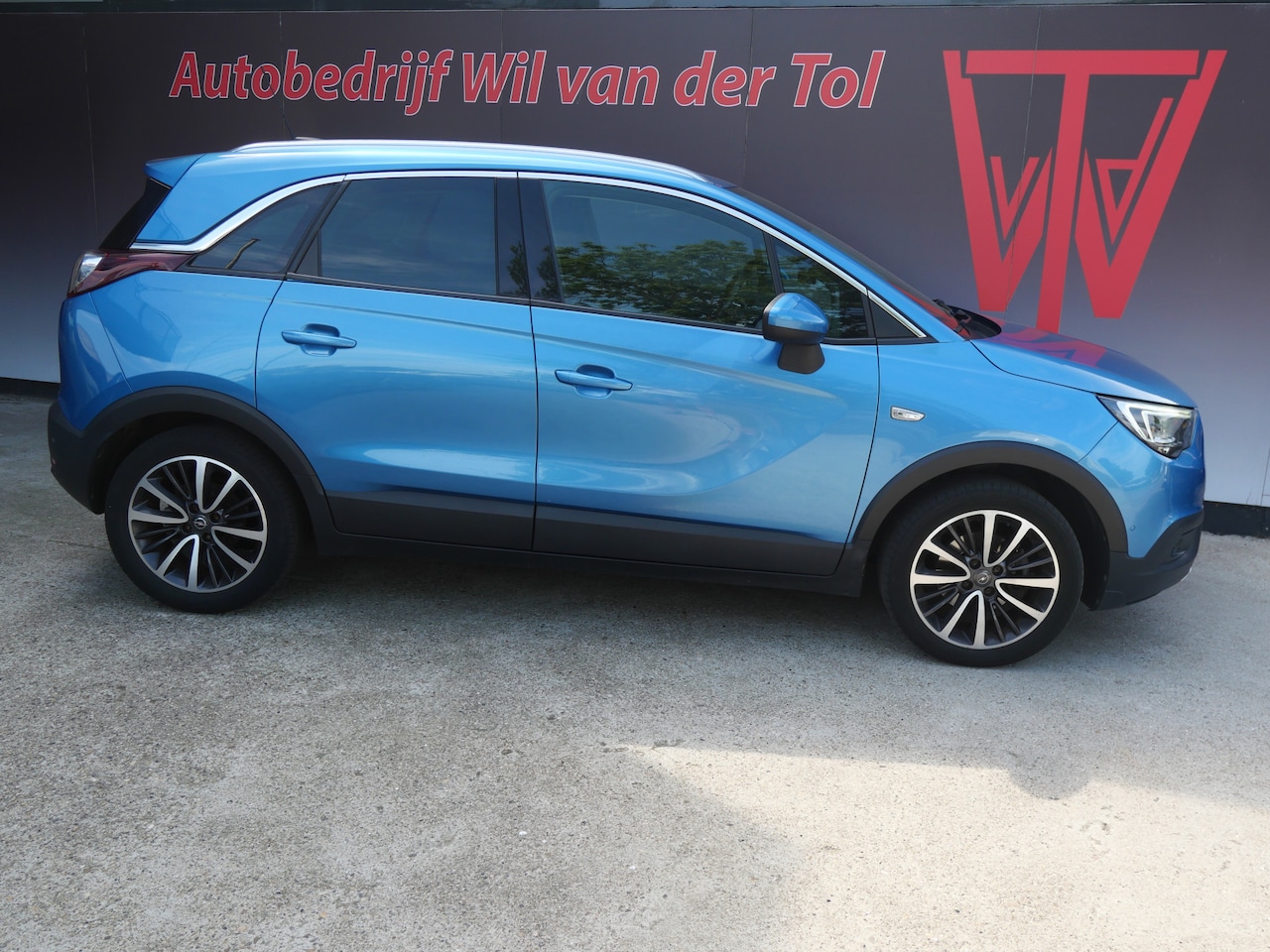 Opel Crossland X - 1.2 TUBRO INNOVATION | AUTOMAAT | H.U.D | CARPLAY | TREKHAAK | RIEM V.V!! - AutoWereld.nl