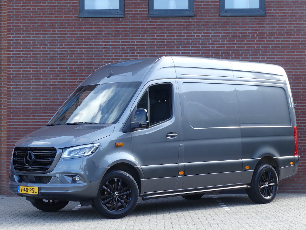 Mercedes-Benz Sprinter - 317 CDI L2H2 LED/PDC/Navigatie/Camera - AutoWereld.nl