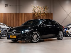 Mercedes-Benz A-klasse - A200 AMG Limousine, Wide Screen, Navi, Voll Led, Camera, 19" AMG Velgen, PDC, Volledig Ond