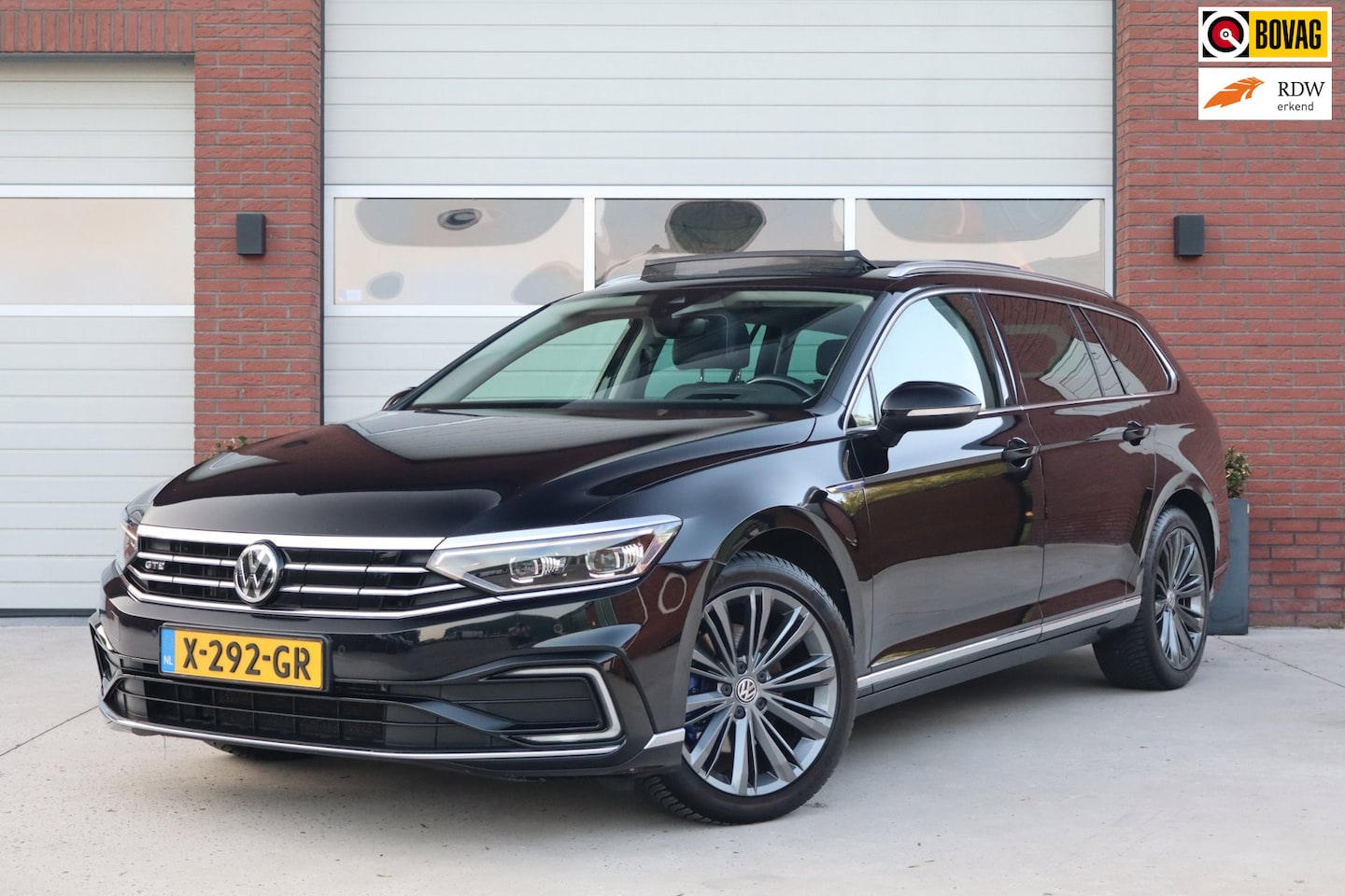 Volkswagen Passat Variant - 1.4 TSI PHEV GTE Business Panoramadak | Trekhaak wegklapbaar | Adapt. Cruise | Carplay | C - AutoWereld.nl