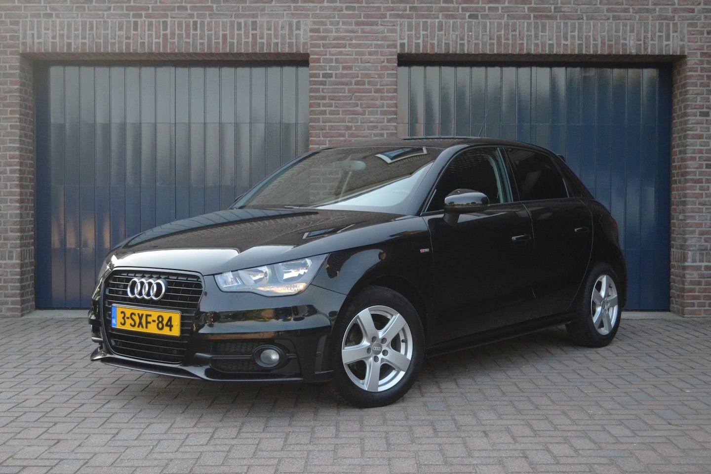 Audi A1 Sportback - 1.2 TFSI Admired S-Line | Exlusive interieur | PDC | Cruise | Clima | Navigatie - AutoWereld.nl