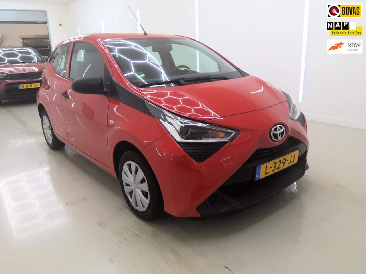 Toyota Aygo - 1.0 VVT-i x-fun+Airco+Elek-Pakket+Led+multi-stuurwiel ORIG/NL DEALER = SUPER PRIJS !! - AutoWereld.nl