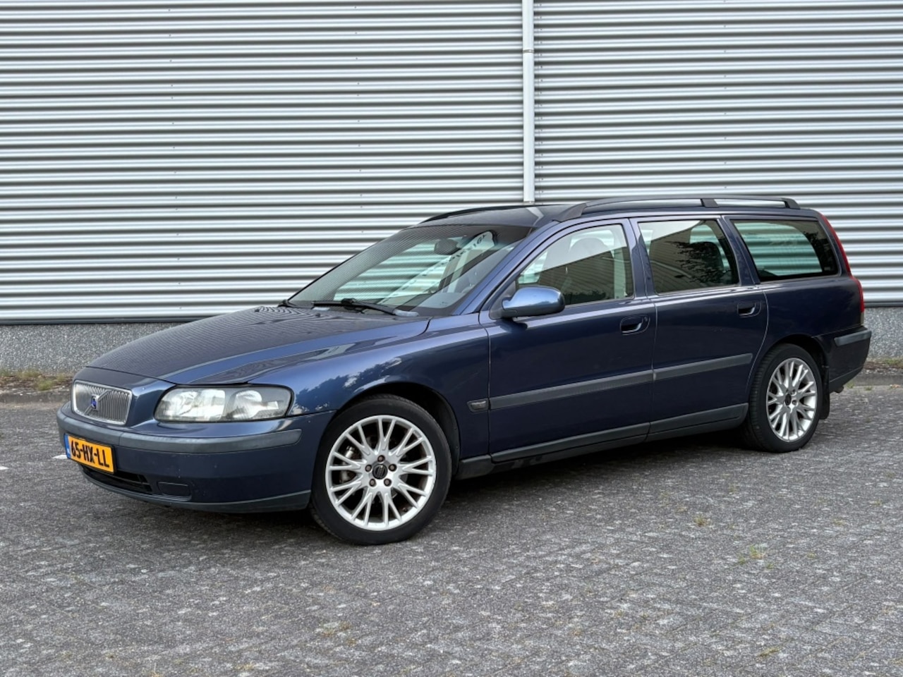 Volvo V70 - 2.4 Trekhaak Org NL NAP Carplay Cruise Control - AutoWereld.nl