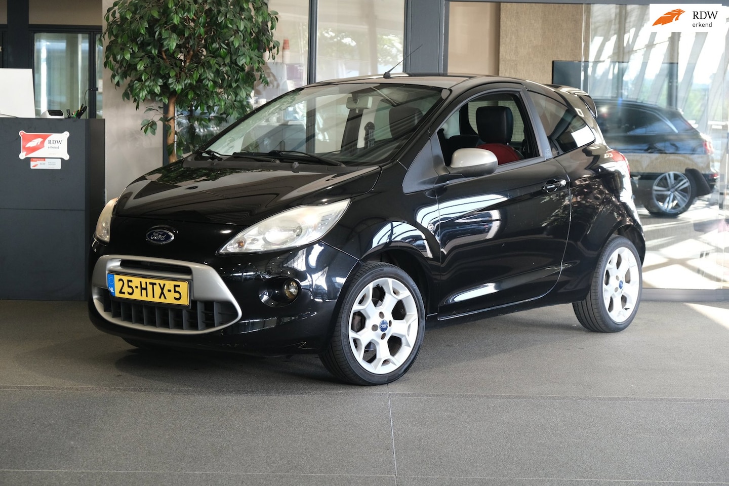 Ford Ka - 1.2 Titanium Leder Airco Elek Ramen CV - AutoWereld.nl