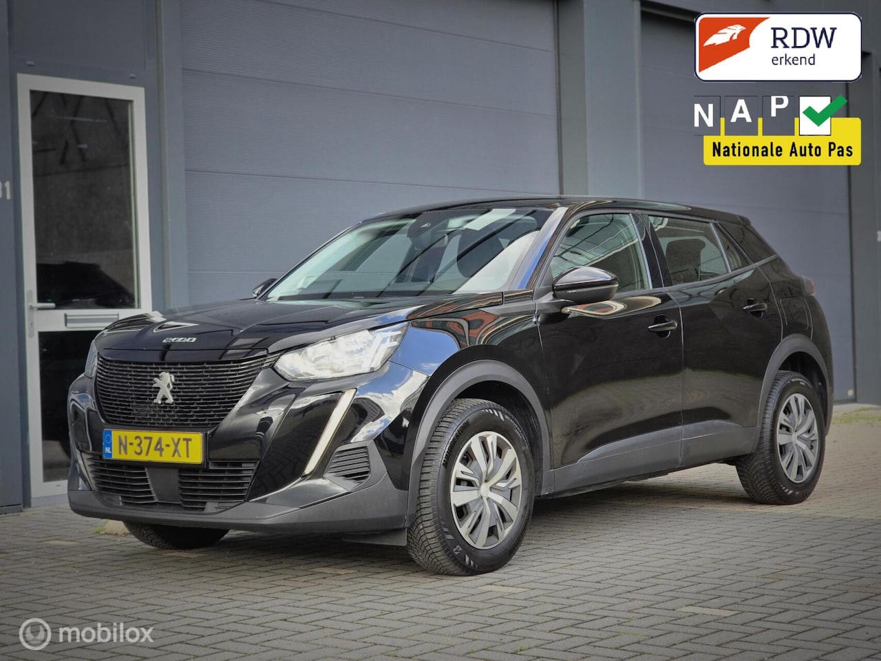 Peugeot 2008 - 1.2 PureTech Active Pack BTW Dealer onderhouden - AutoWereld.nl