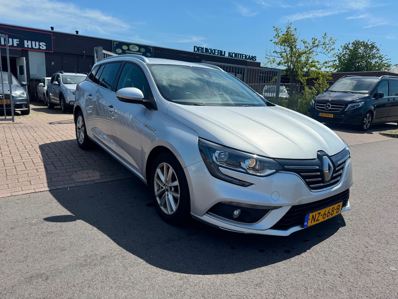 Renault Mégane Estate - 1.5 dCi Eco2 Bose NAVI/XENON/CLIMA - AutoWereld.nl