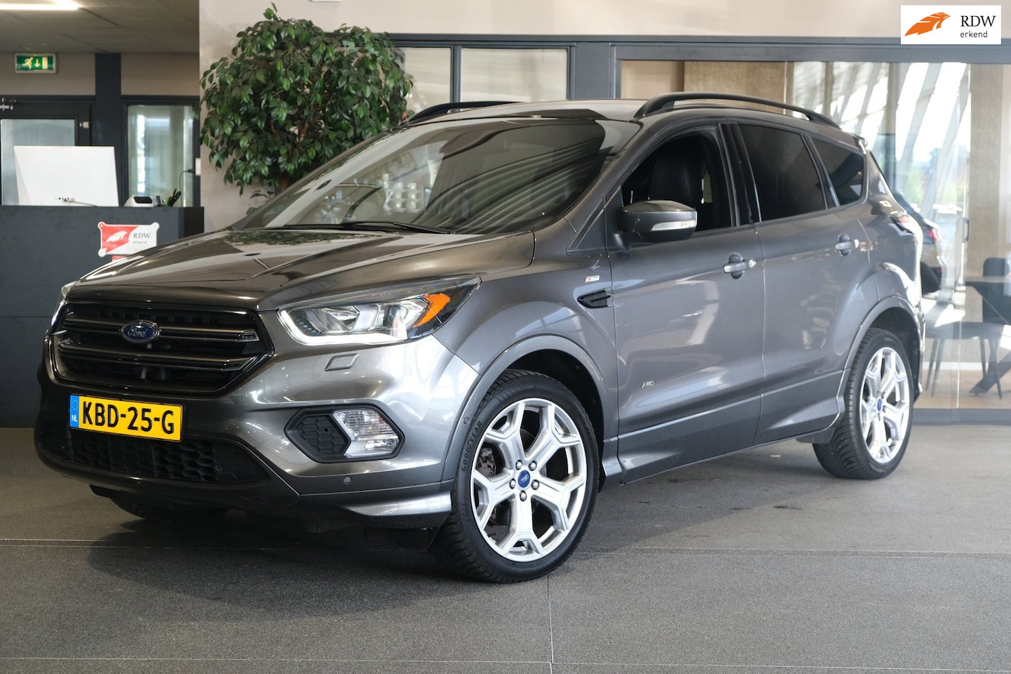 Ford Kuga - 1.5 EcoBoost ST Line AUT Navi Xenon Leder Pdc Cam Cruise - AutoWereld.nl
