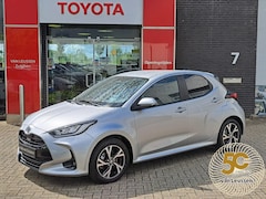 Toyota Yaris - 1.5 Hybrid 115 DYNAMIC STOEL/STUURVERW BLIND SPOT PARK-SENSOREN NAVI 16'' LM-VELGEN KEYLES