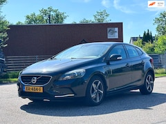 Volvo V40 - 1.6 T2 Kinetic Camera*Cruise*Airco*Trekhaak*LM velgen*6 versnelling