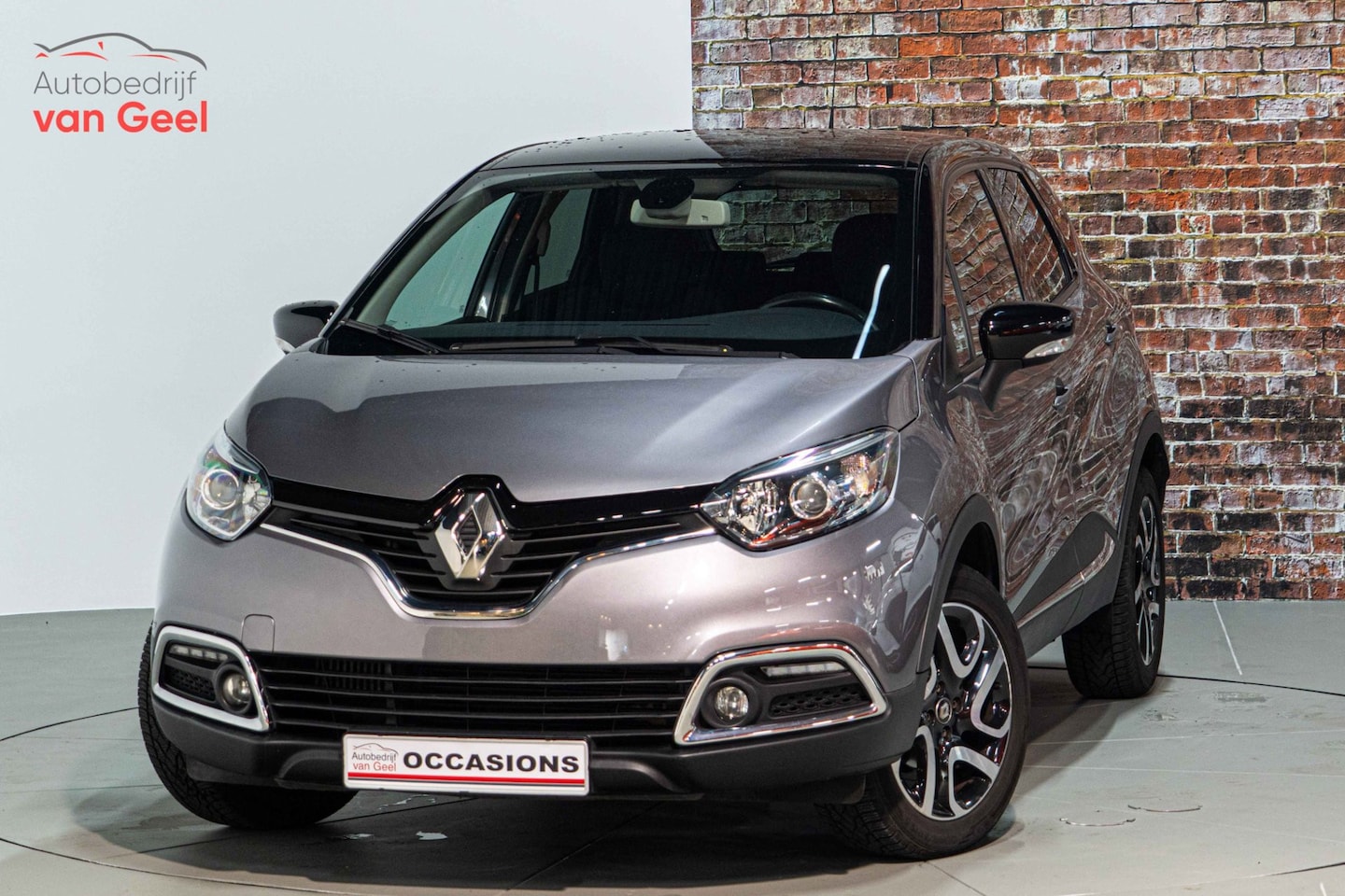 Renault Captur - 0.9 TCe Limited | Trekhaak | Keyless entry/Go | Achteruitrijcamera - AutoWereld.nl