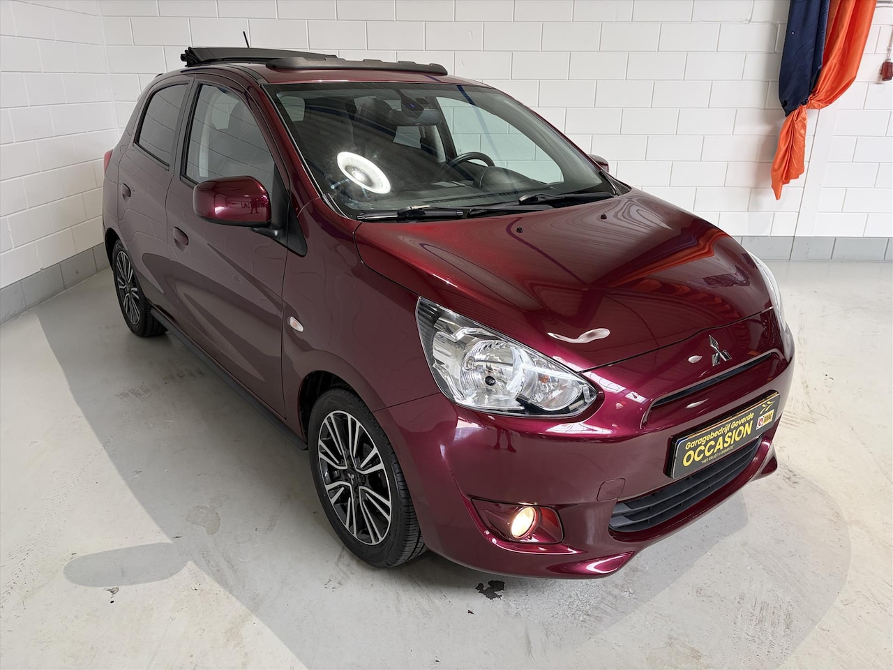 Mitsubishi Space Star - 1.2 MIVEC 80PK Go Intense+ Cabriodak, Carplay, Navi - AutoWereld.nl
