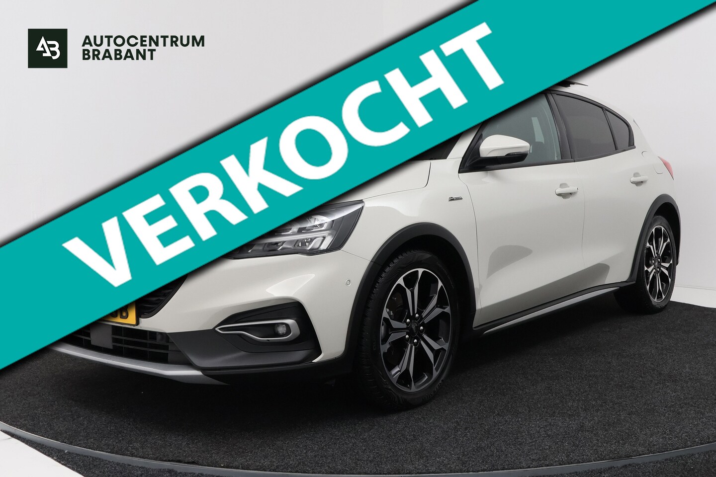 Ford Focus - 1.5 EcoBoost Active Business (PANORAMADAK STOEL-/STUURVERWARMING, CAMERA, TREKHAAK, AUTOPI - AutoWereld.nl