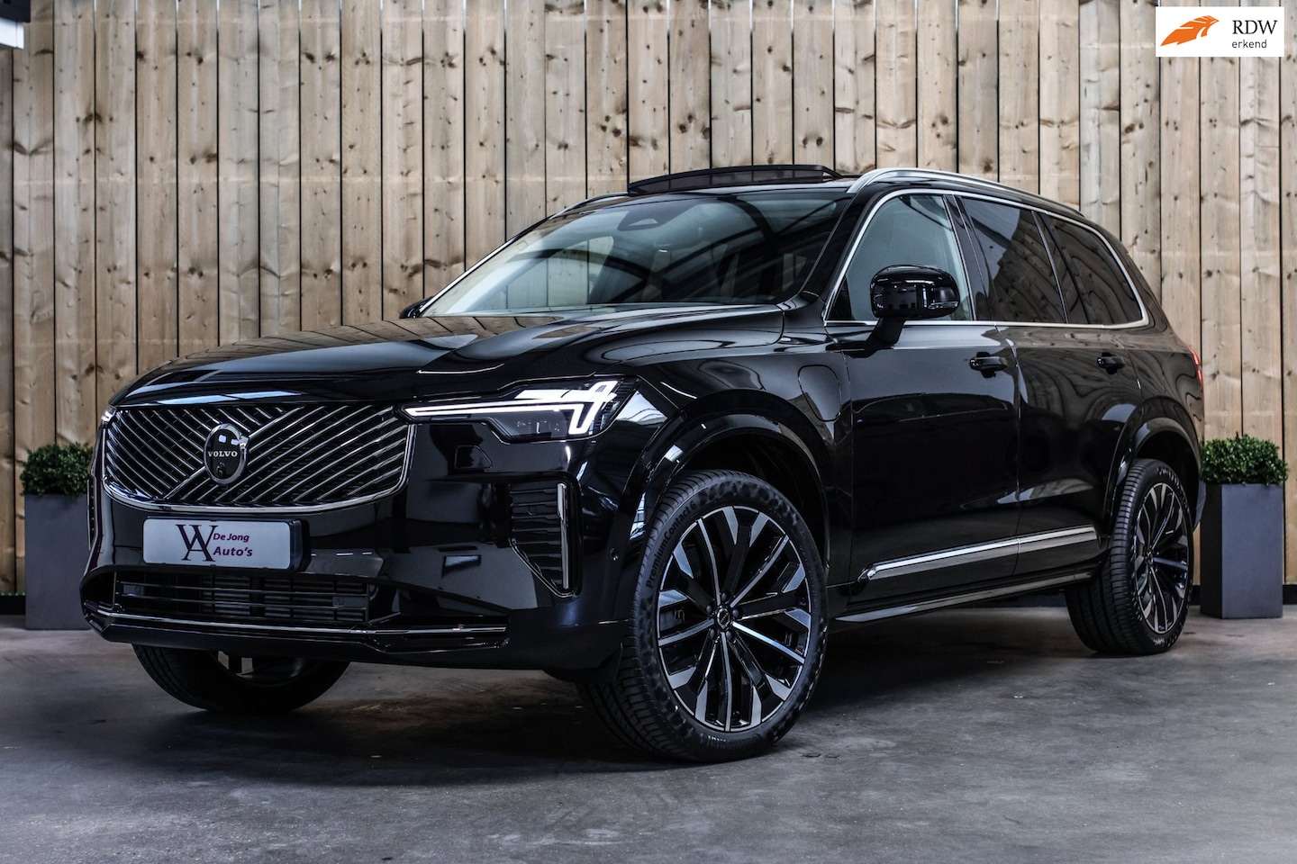 Volvo XC90 - 2.0 T8 Plug-in hybrid AWD Plus Bright *Pano*H/K*360 Camera*Head-Up* - AutoWereld.nl