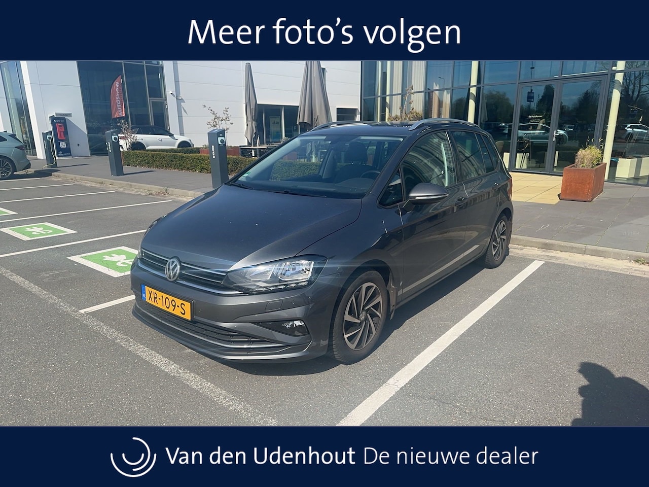 Volkswagen Golf Sportsvan - 1.5 TSI 130pk ACT Highline Edition DSG / Navigatie / Stoelverwarming / Camera / Trekhaak - AutoWereld.nl