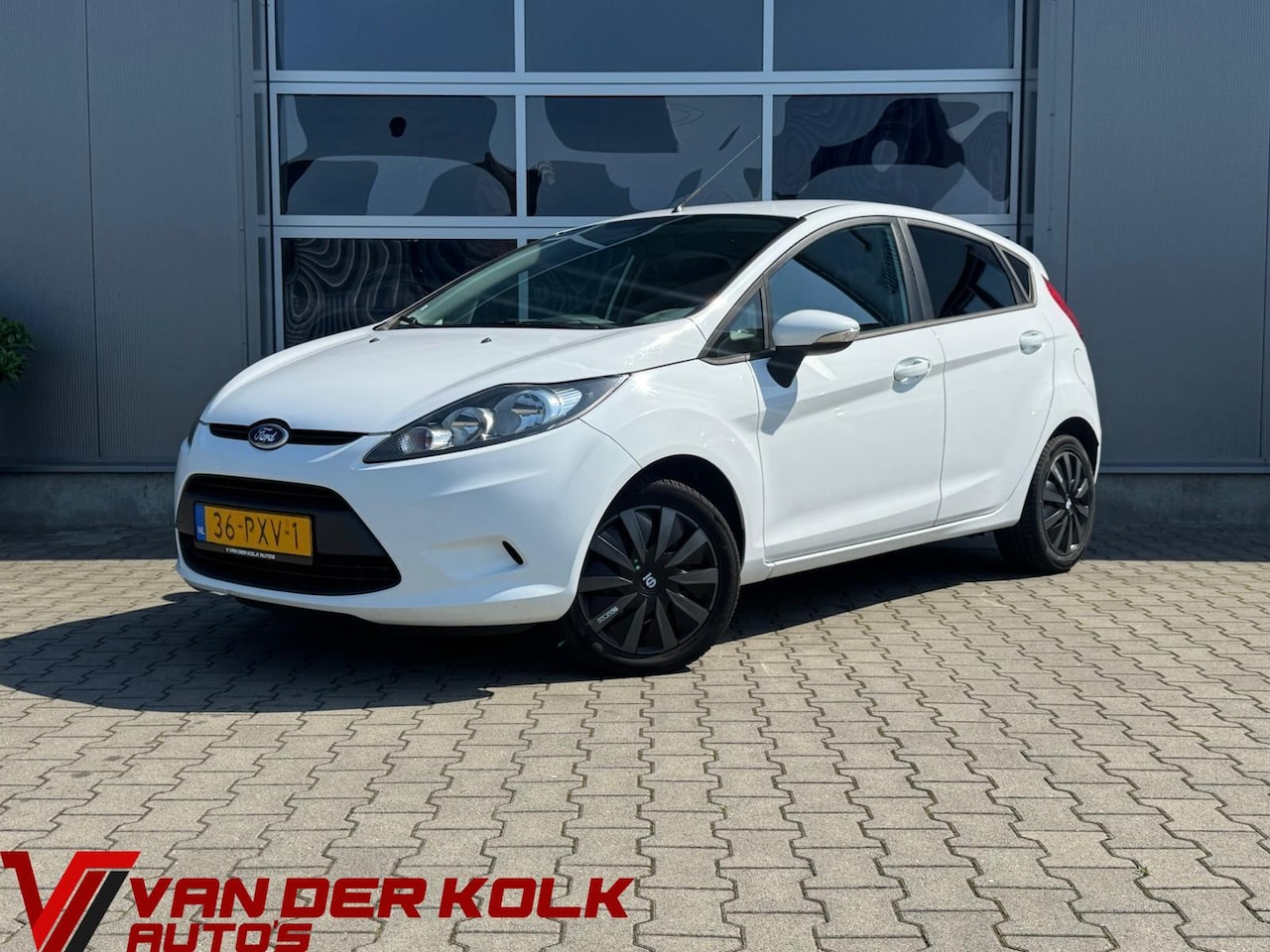 Ford Fiesta - 1.4 Trend 5 Deurs | Airco | Trekhaak - AutoWereld.nl