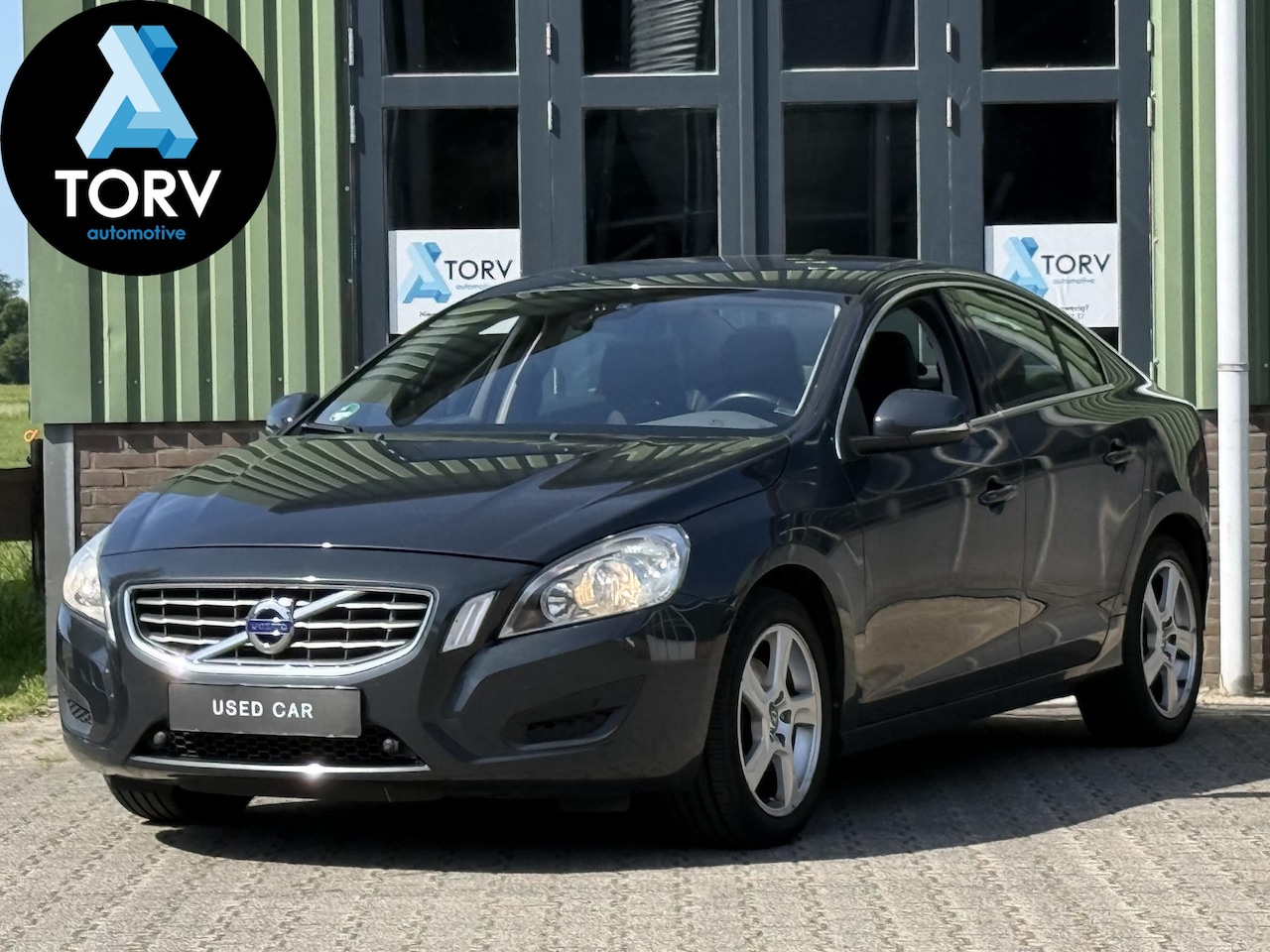 Volvo S60 - 1.6 T3 Momentum | Trekhaak | TOP onderhouden | Parkeersensoren voor | - AutoWereld.nl