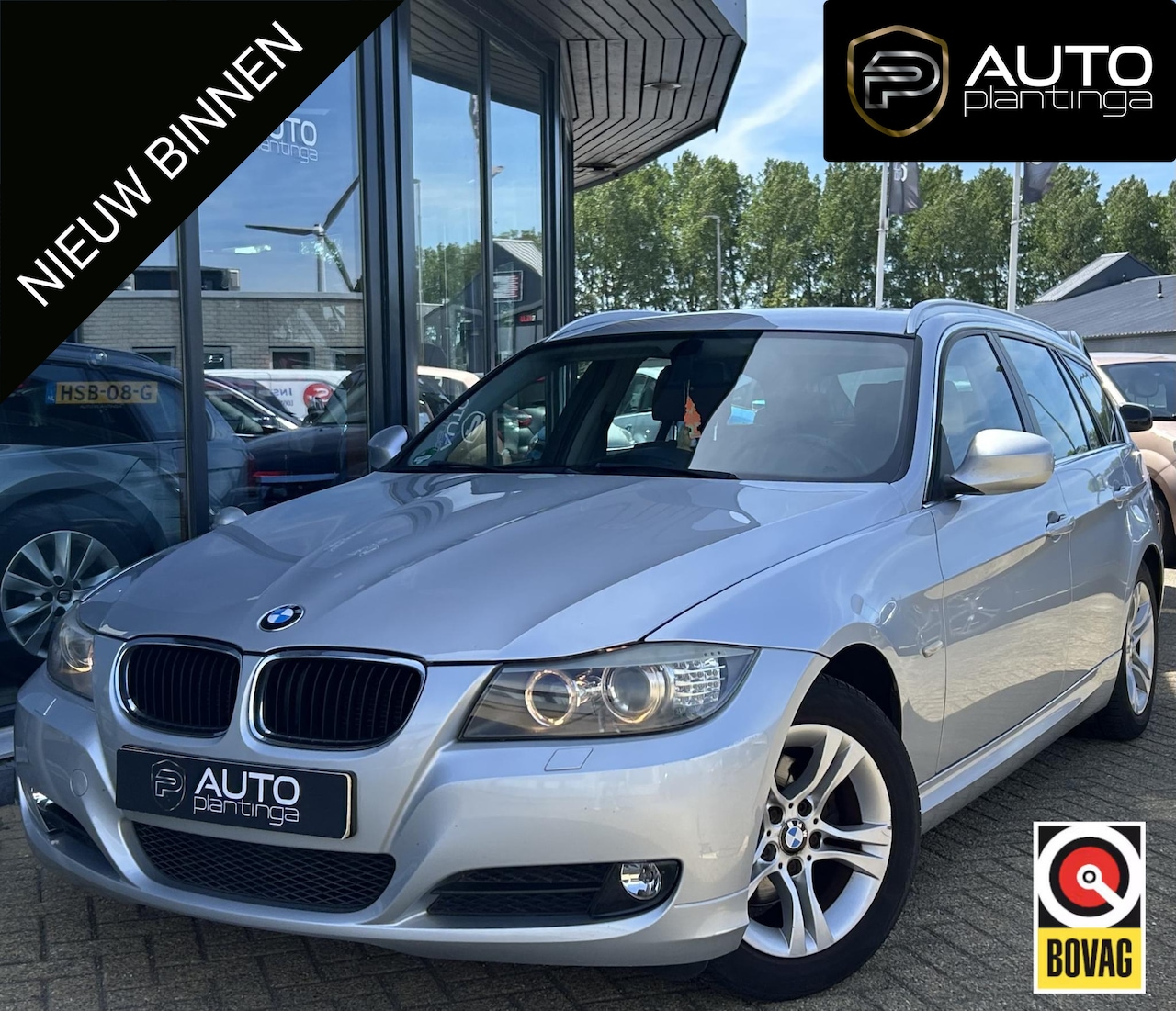 BMW 3-serie Touring - 318i Luxury Line 143PK | AUTOMAAT | NL AUTO | Trekhaak | Bi-Xenon | Navigatie | Parkeersen - AutoWereld.nl