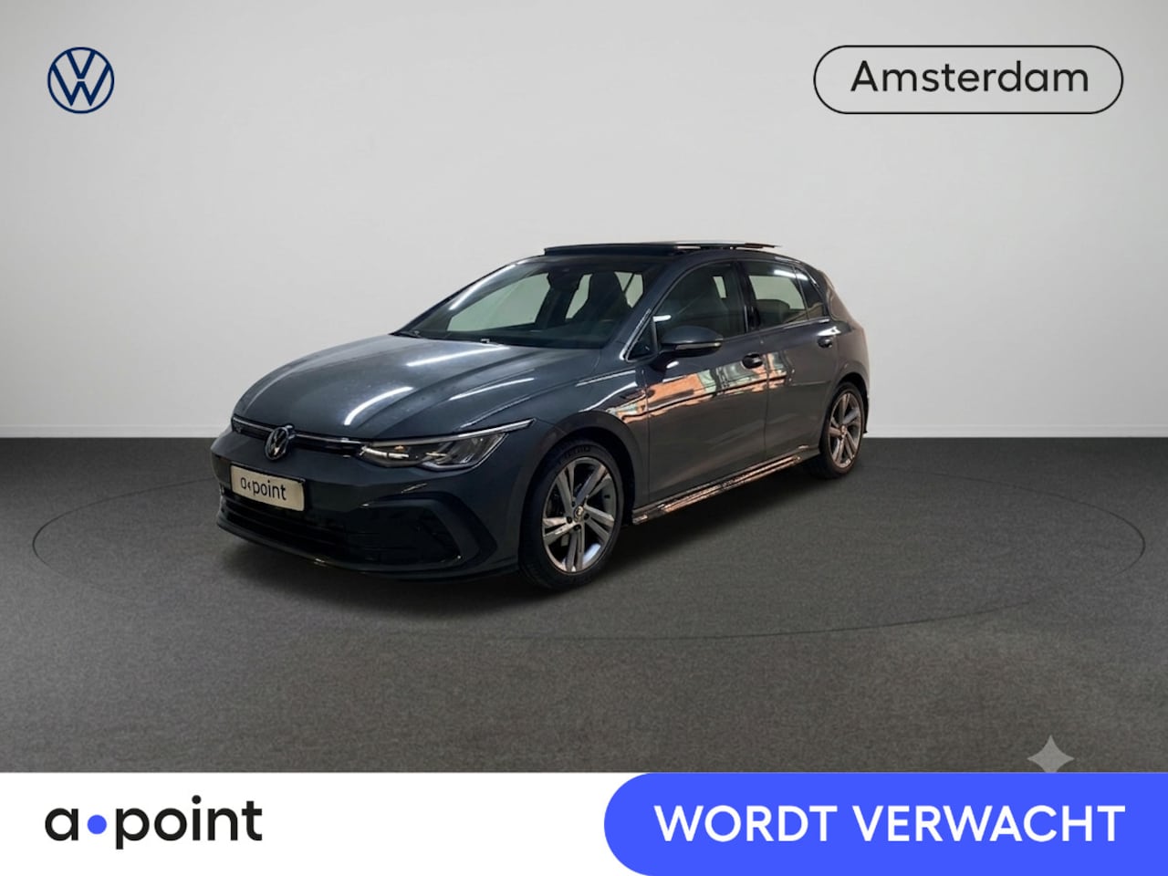 Volkswagen Golf - 1.5 eTSI R-Line 130 pk Automaat (DSG) | Navigatie | Panoramadak | Trekhaak (wegklapbaar) | - AutoWereld.nl