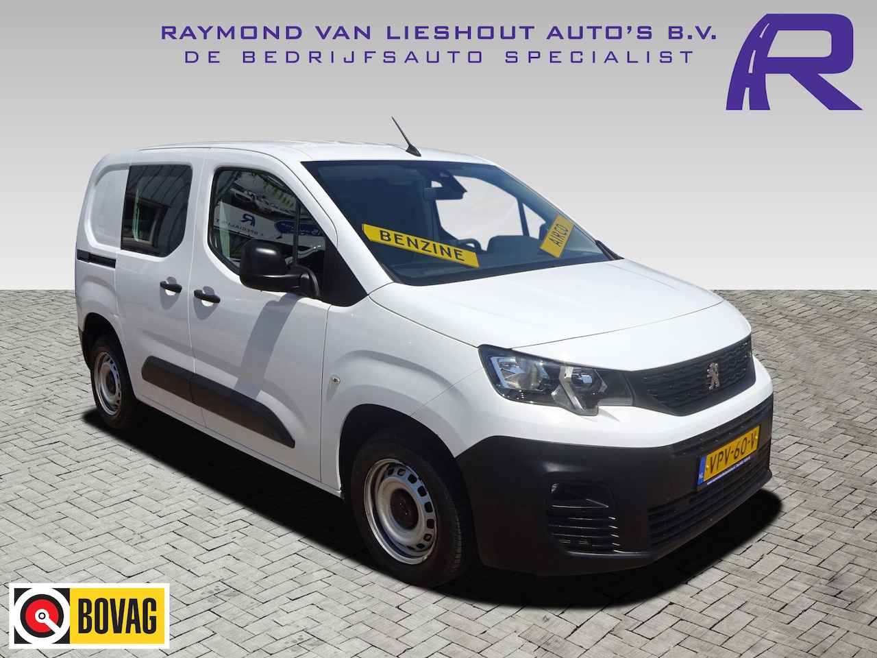 Peugeot Partner - 1.2 PureTech Pro BENZINE AIRCO NAVI CRUISE CONTROL PDC SCHUIFDEUR - AutoWereld.nl
