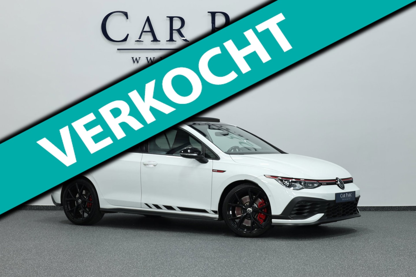 Volkswagen Golf - 2.0 TSI GTI Clubsport 301+PK LED+IQ/PANO/HALF LEER+ALCANTARA+S.VERWARMING/19"/CAM/LINE/ACC - AutoWereld.nl