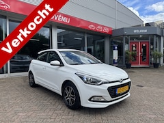 Hyundai i20 - 1.0 T-GDI Comfort 1e eigenaar, Trekhaak, Camera, Cruise, Navi, Bluetooth, LM velgen