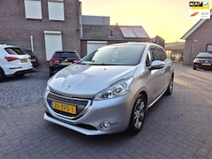 Peugeot 208 - 1.4 VTi Allure Navi Clima Cruise