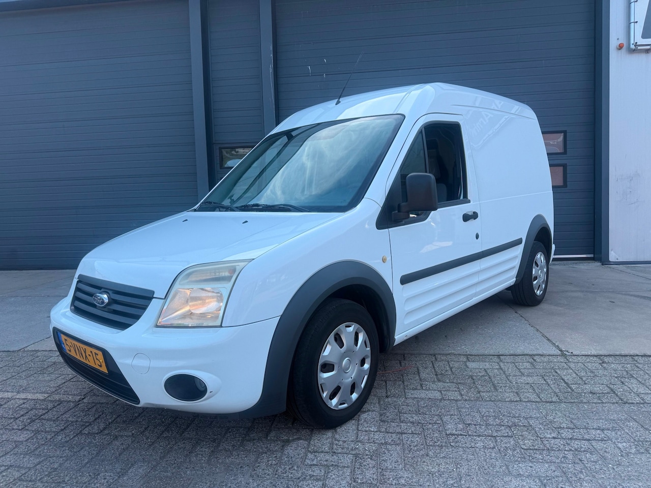 Ford Transit Connect - T230L 1.8 TDCi Trend T230L 1.8 TDCi Trend - AutoWereld.nl