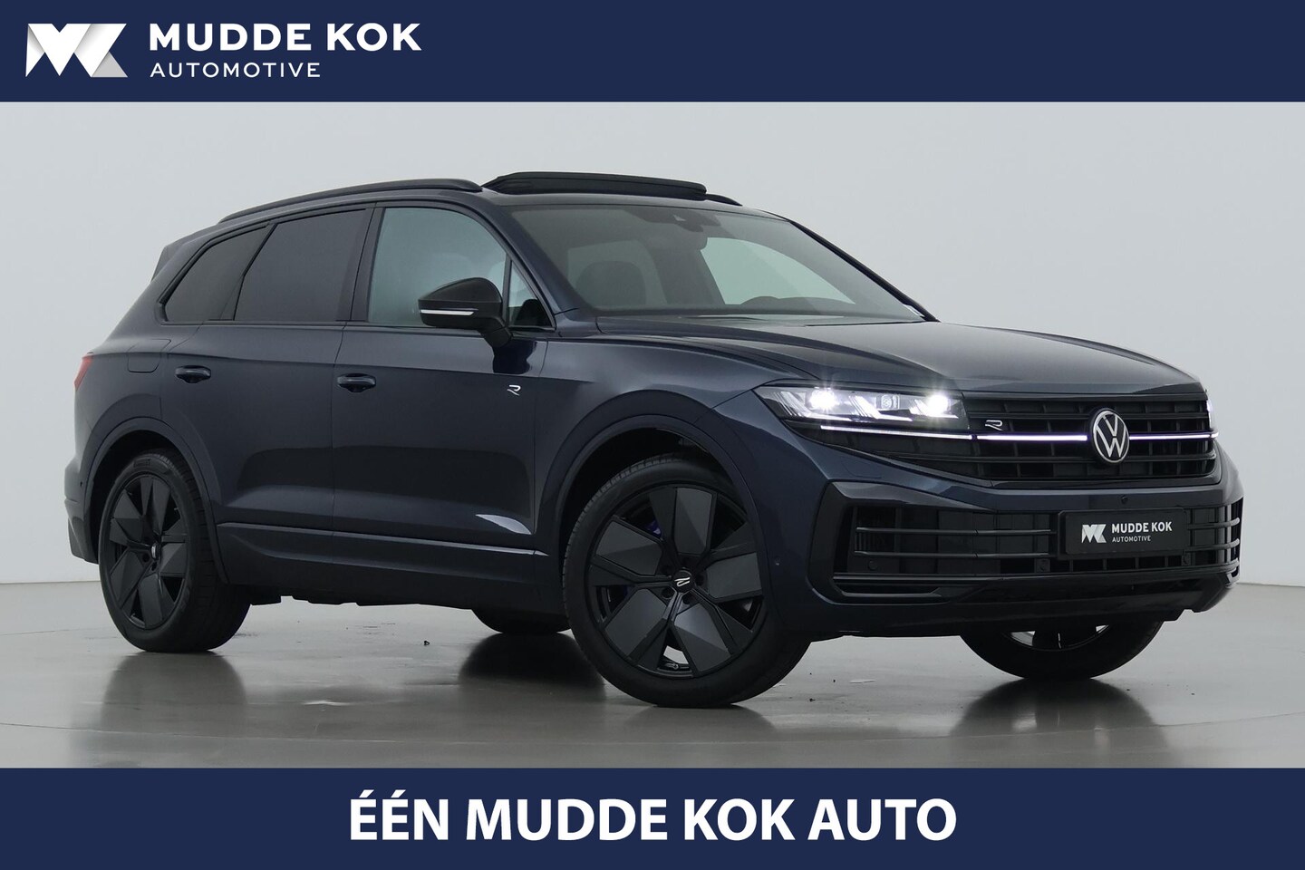 Volkswagen Touareg - 3.0 TSi eHybrid 4MOTION R | FINAL EDITION | Luchtvering | Trekhaak | Panoramadak | Dynaudi - AutoWereld.nl