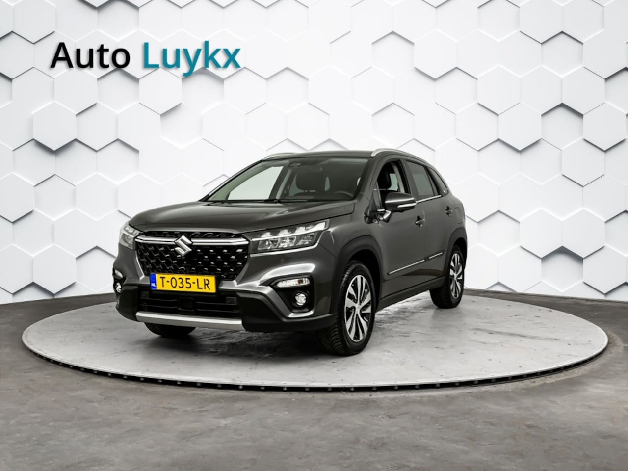 Suzuki S-Cross - 1.5 Hybrid Style Automaat | Trekhaak | 360 Camera | Leder/Alcantara - AutoWereld.nl