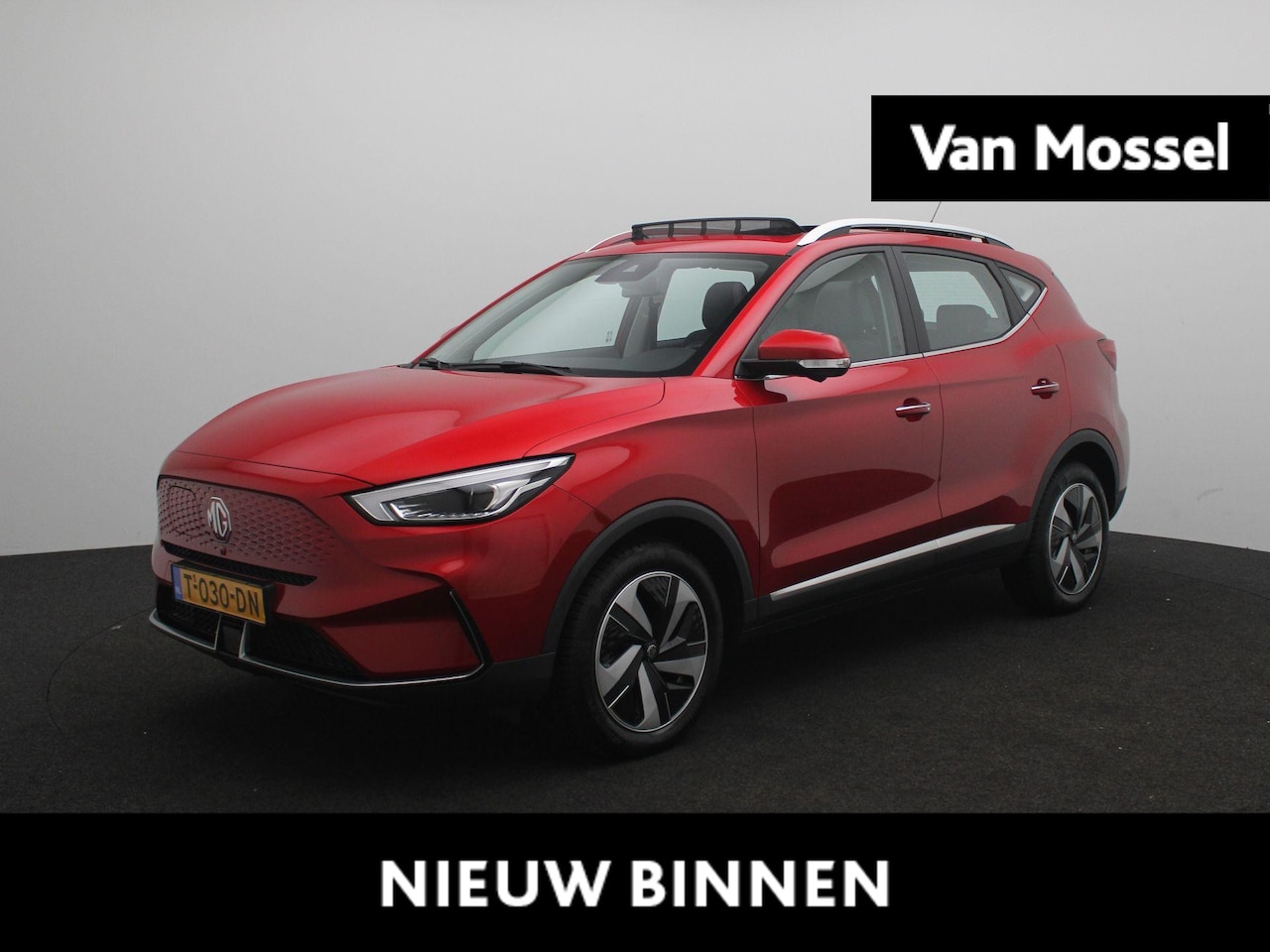 MG ZS - EV Long Range Luxury 70 kWh | Camera | Apple Carplay | Leder | - AutoWereld.nl
