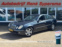 Mercedes-Benz E-klasse - 200 K. Elegance | Trekhaak | Navi | Parkeersensoren | Cruise | Zeer nette staat