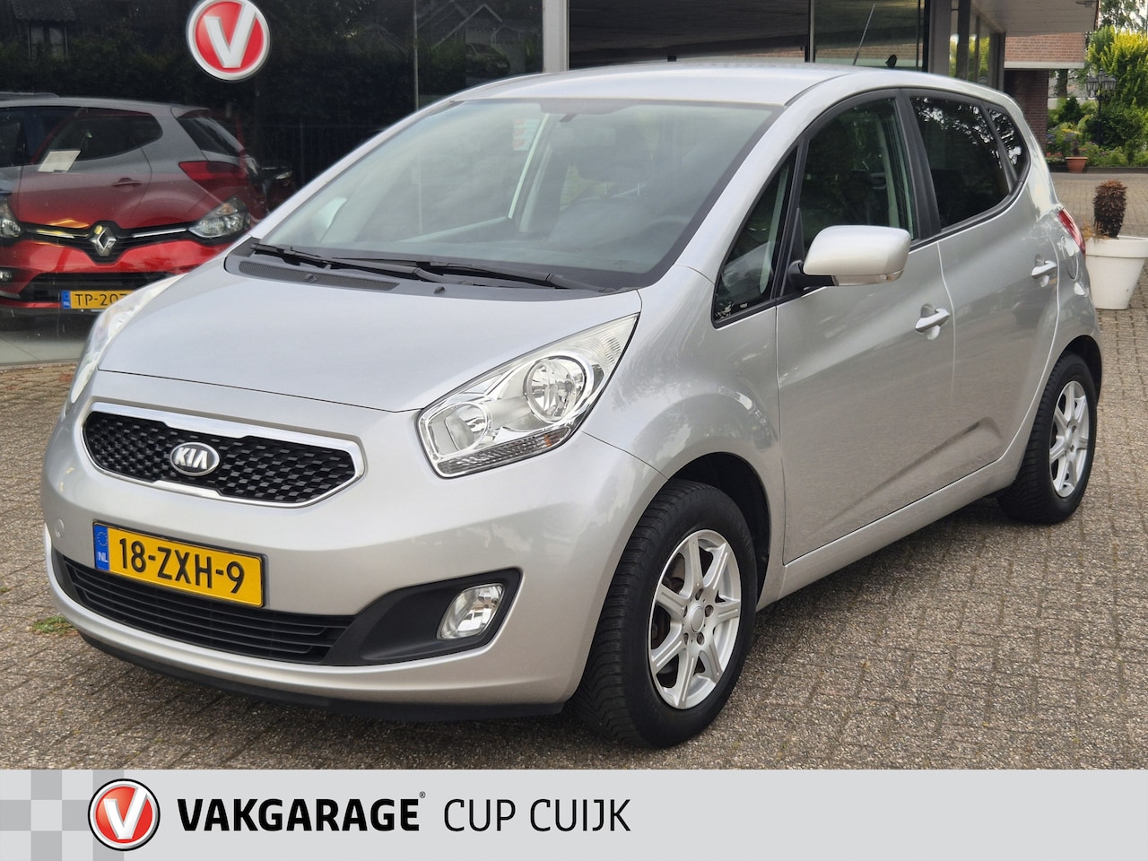 Kia Venga - 1.6 CVVT Super Pack AIRCO, NAVIGATIE, TREKHAAK, PARKEERSENSOREN, HALF LEER - AutoWereld.nl