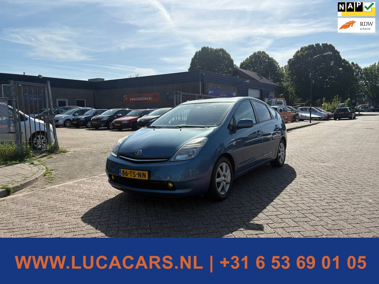 Toyota Prius - 1.5 VVT-i Business Edition 2X SLEUTEL + BOEKJES! - AutoWereld.nl