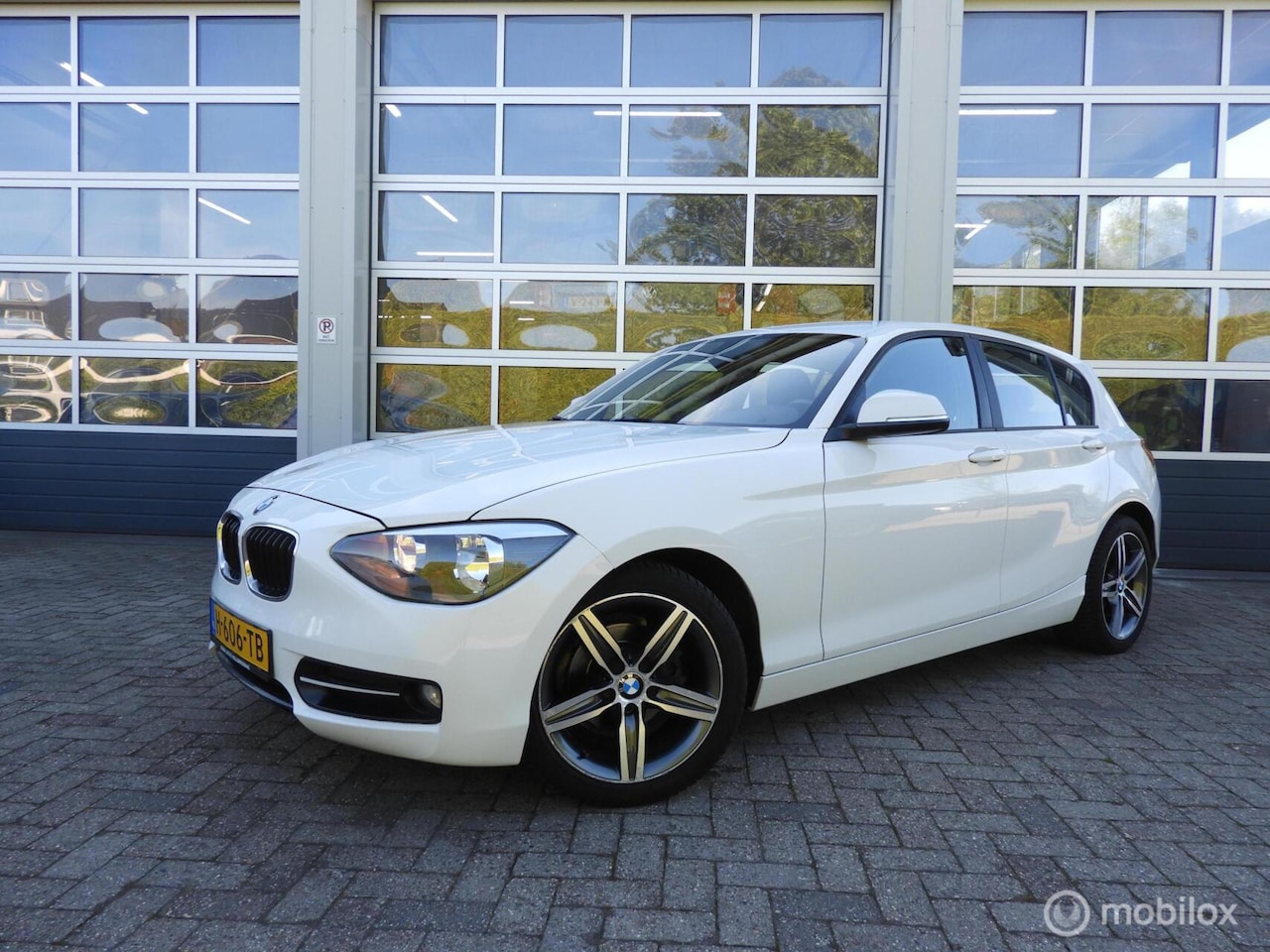 BMW 1-serie - 116i 116i - AutoWereld.nl
