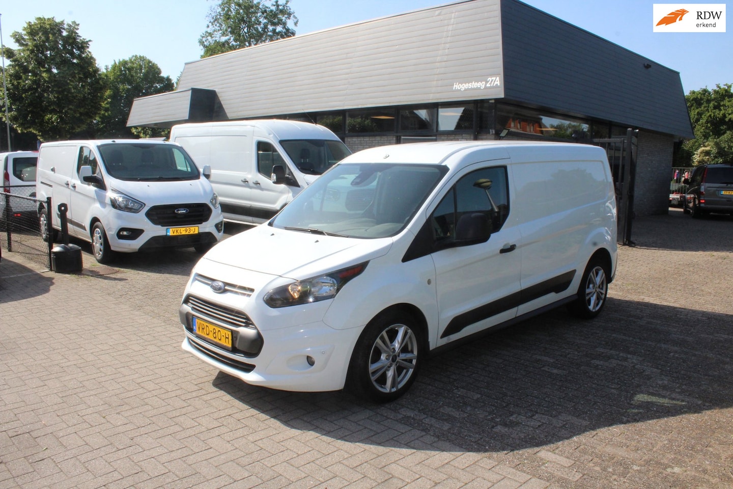 Ford Transit Connect - 1.5 TDCI L2 Ambiente HP Start & Stop lange uitvoering 3 zits - AutoWereld.nl
