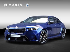 BMW M5 - Sedan | High Executive | Driving Assistant Prof. | Carbon Exterieur Pakket | Trekhaak | M