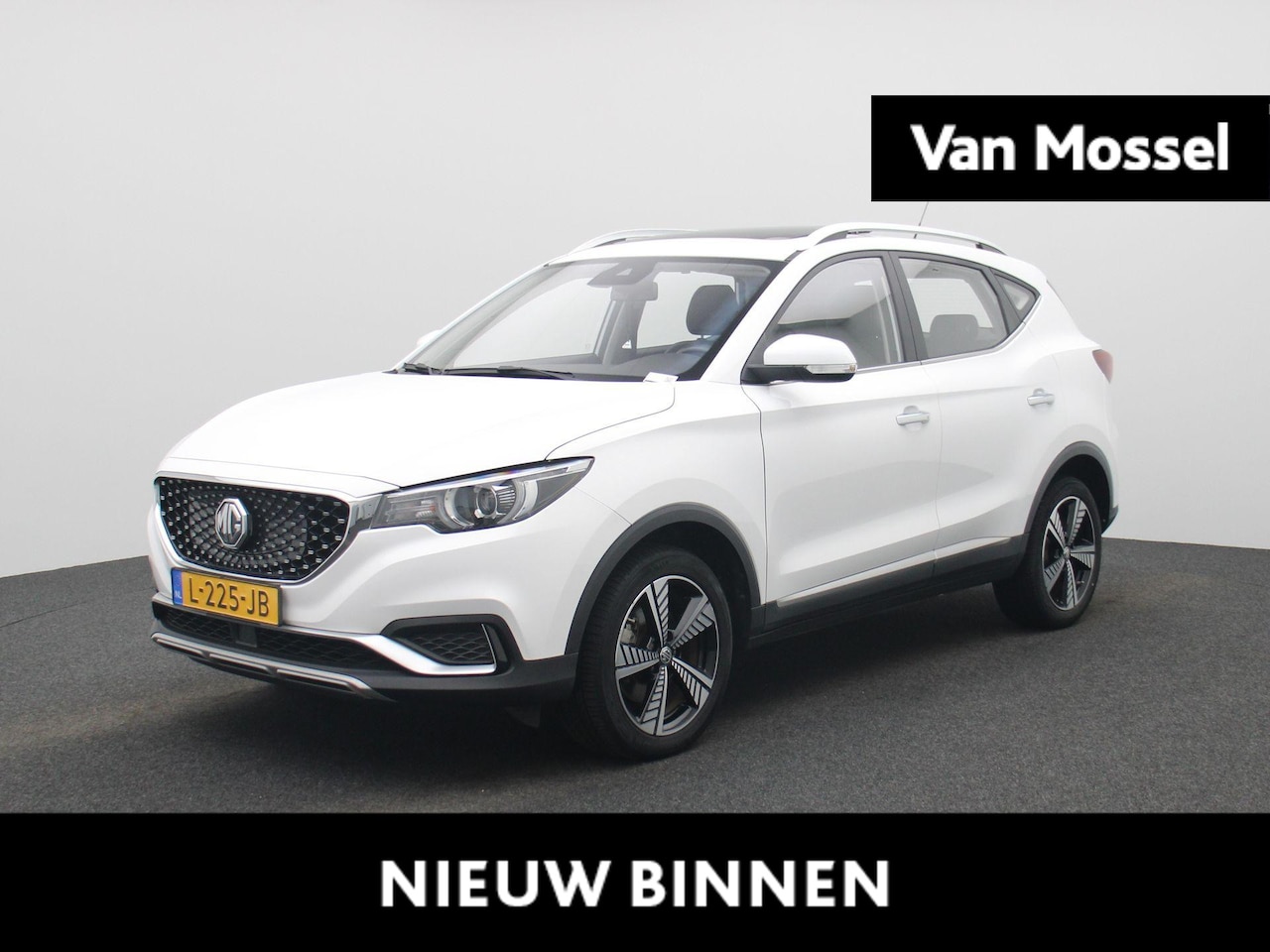 MG ZS - Luxury 45 kWh | Camera | Leder | Apple Carplay | - AutoWereld.nl
