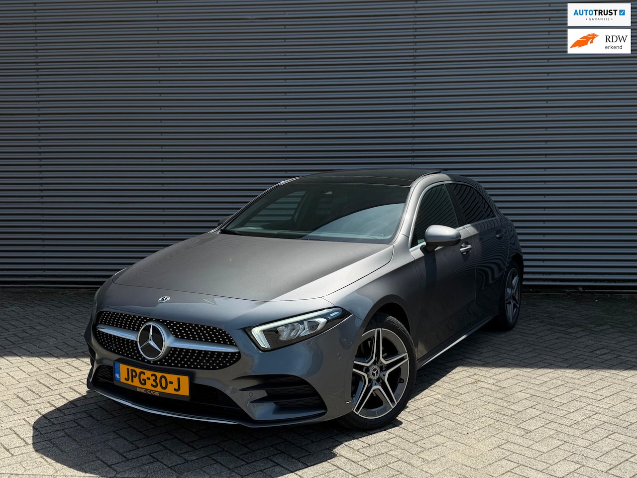 Mercedes-Benz A-klasse - A250e AMG l PANO lMB Garantie 11/2027 - AutoWereld.nl