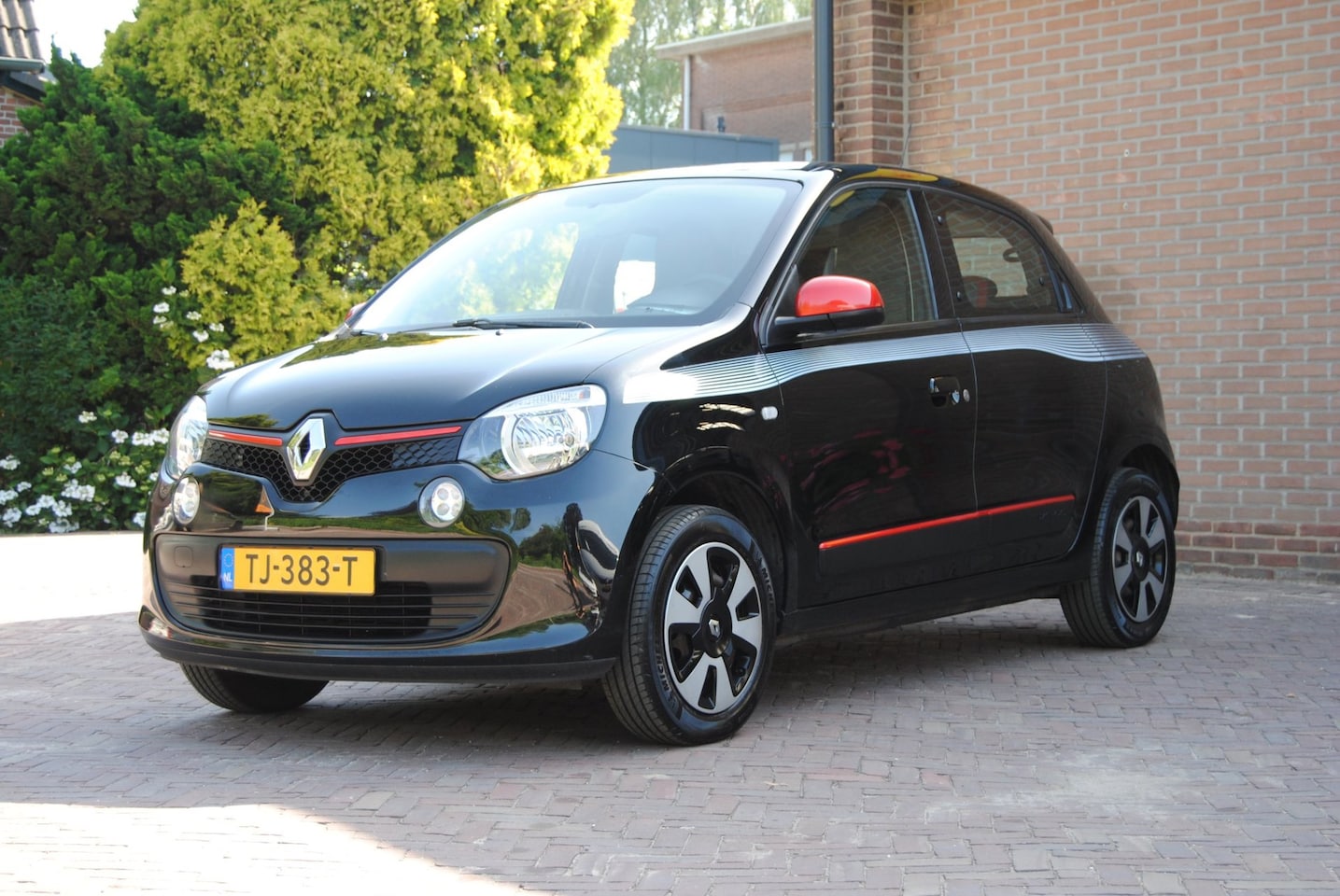 Renault Twingo - 1.0 SCe Collection NL auto NAP trekhaak - AutoWereld.nl