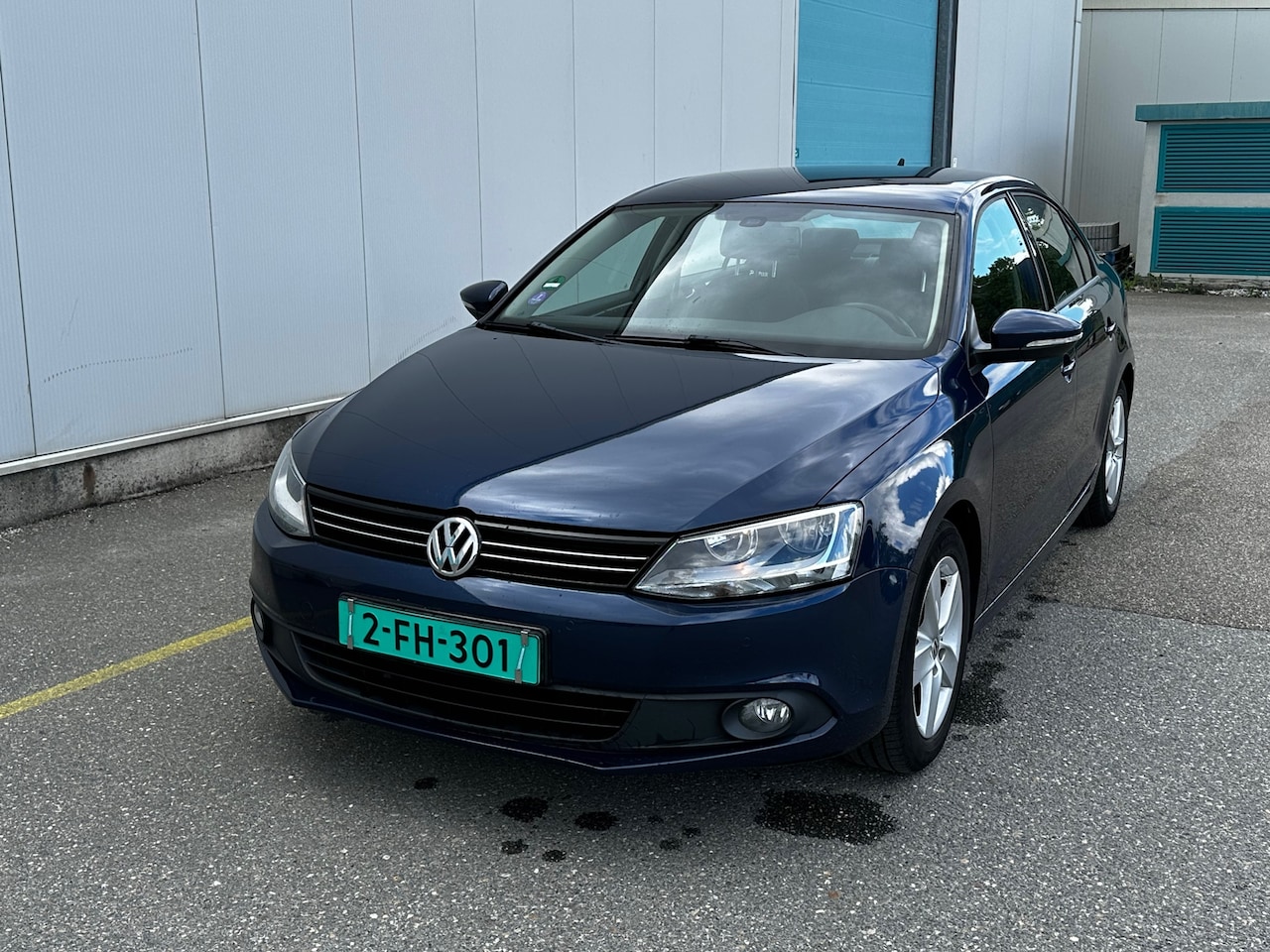 Volkswagen Jetta - 1.2 TSI Comfortline | NW APK | Airco |Trekhaak |Dealer Onderhouden - AutoWereld.nl