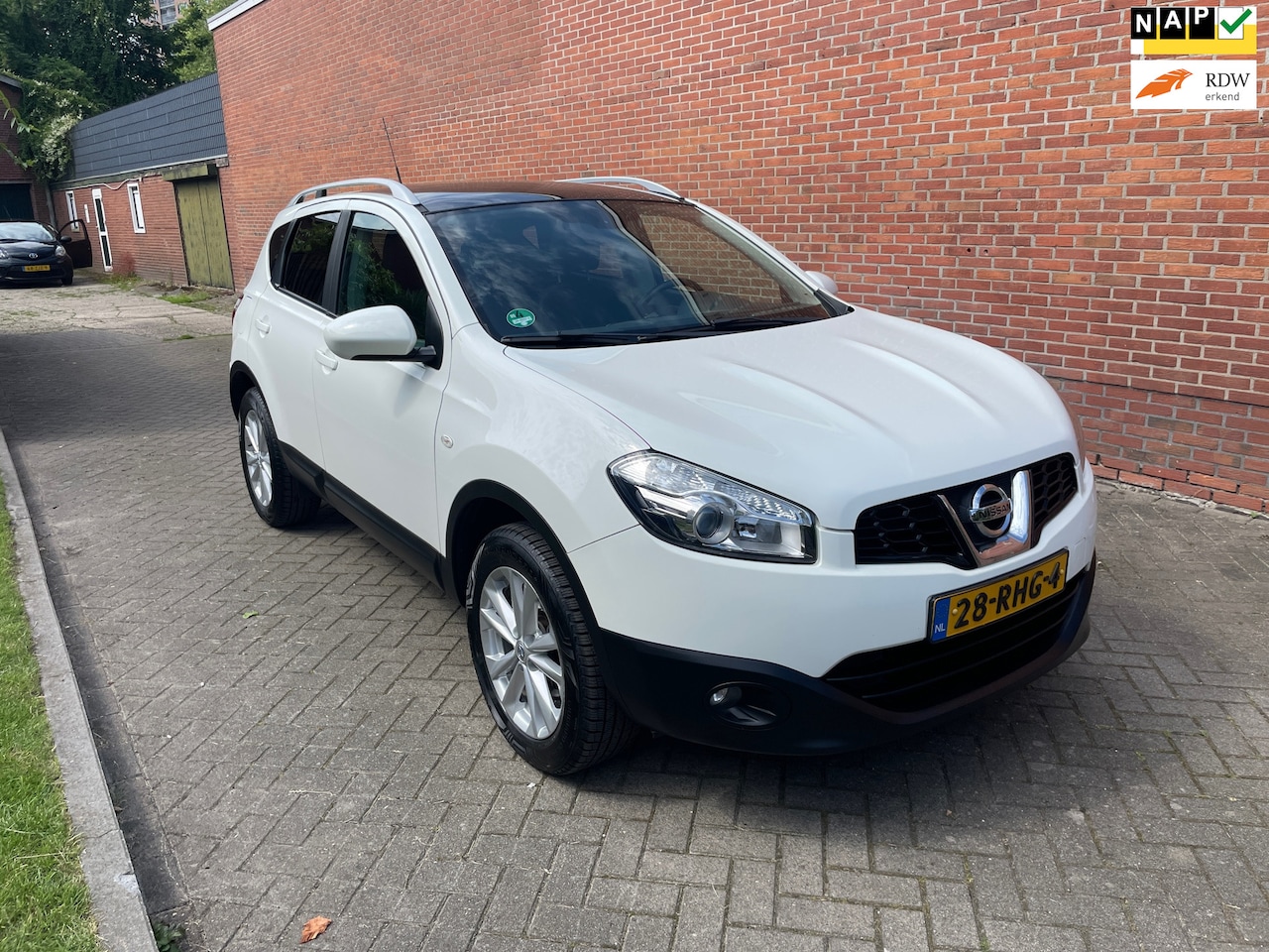 Nissan Qashqai - 2.0 Connect Edition Navi Cruise Pano - AutoWereld.nl