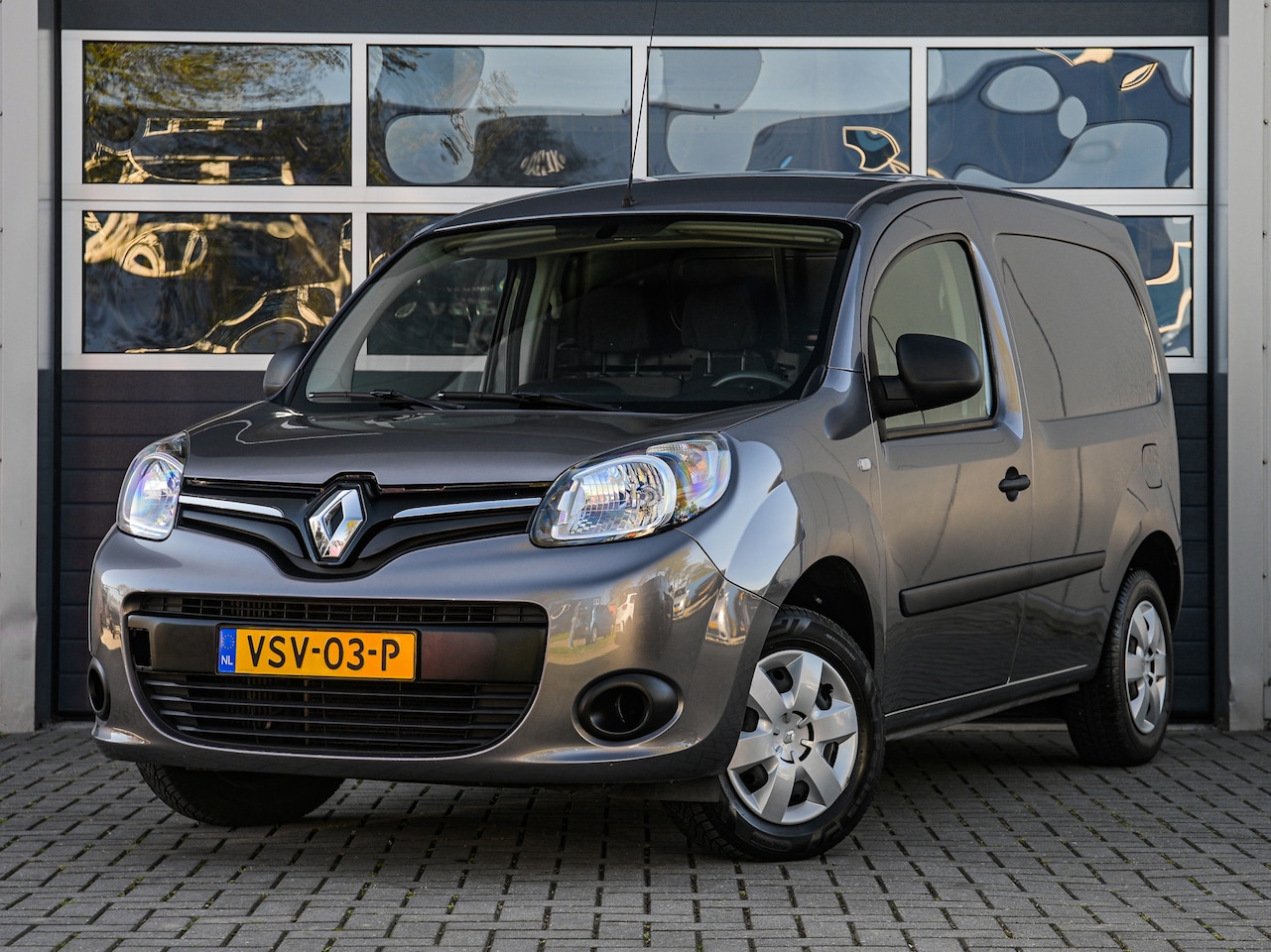 Renault Kangoo - 1.5 dCi 110 Luxe | Automaat | Navi | Camera | Cruise control | Trekhaak | Bluetooth - AutoWereld.nl