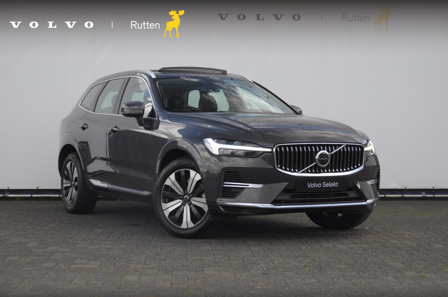 Volvo XC60 - T6 350PK Automaat AWD Plus Bright / Panoramadak / Climate control / Parkeersensoren met ca - AutoWereld.nl