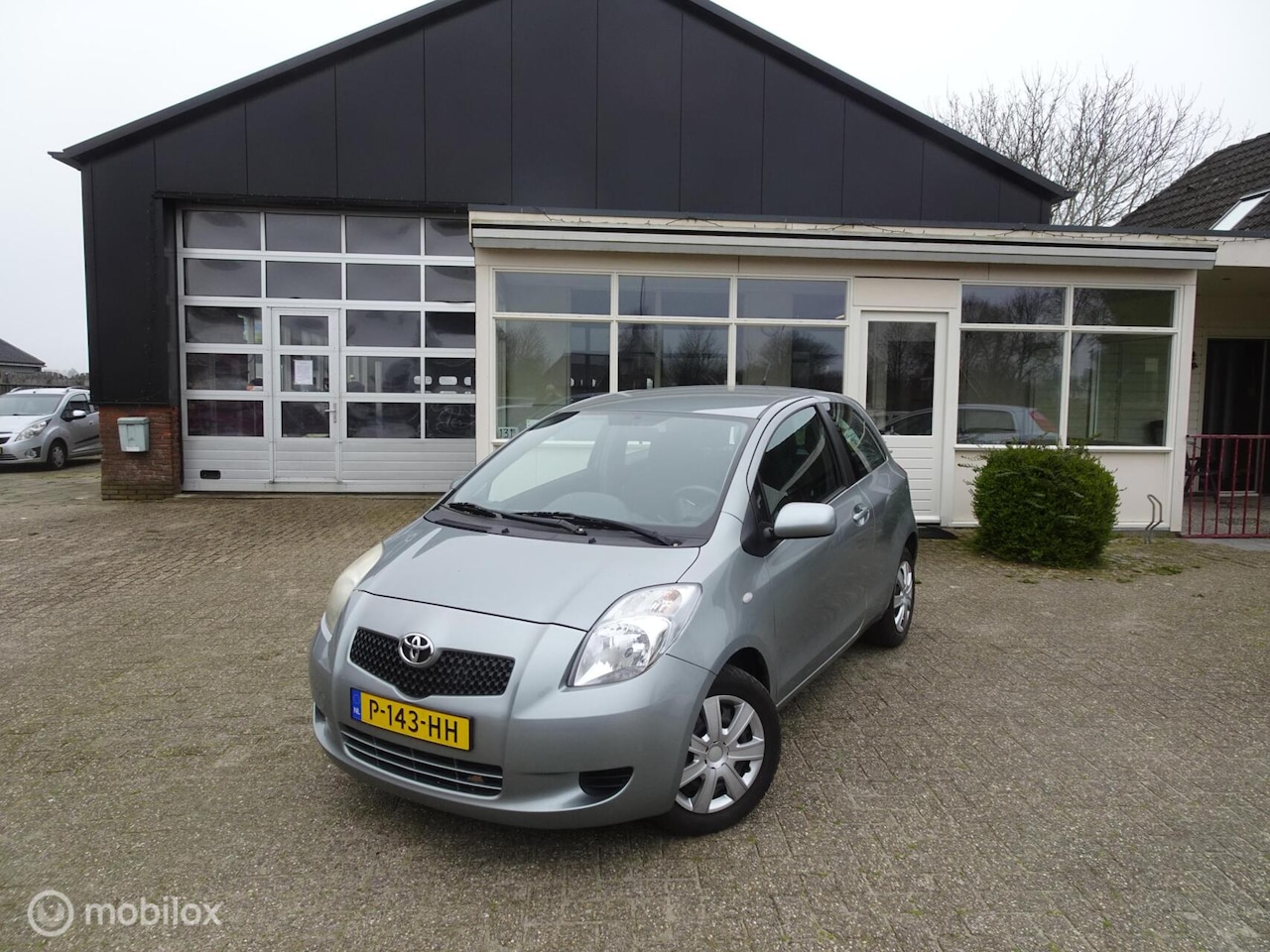 Toyota Yaris - NIEUWE KOPPELING) 1.3 VVTi Luna - AutoWereld.nl