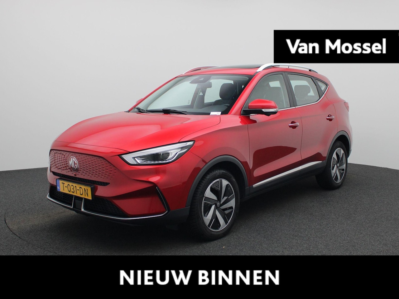 MG ZS - EV Long Range Luxury 70 kWh | Apple carplay | Leder | Camera | - AutoWereld.nl