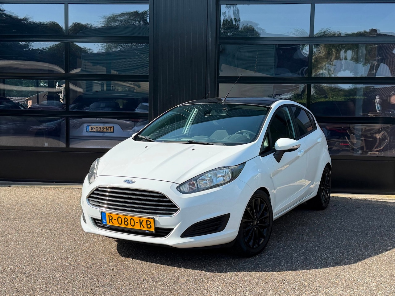 Ford Fiesta - 1.0 Titanium Airco Elektr. Ramen Bluetooth - AutoWereld.nl
