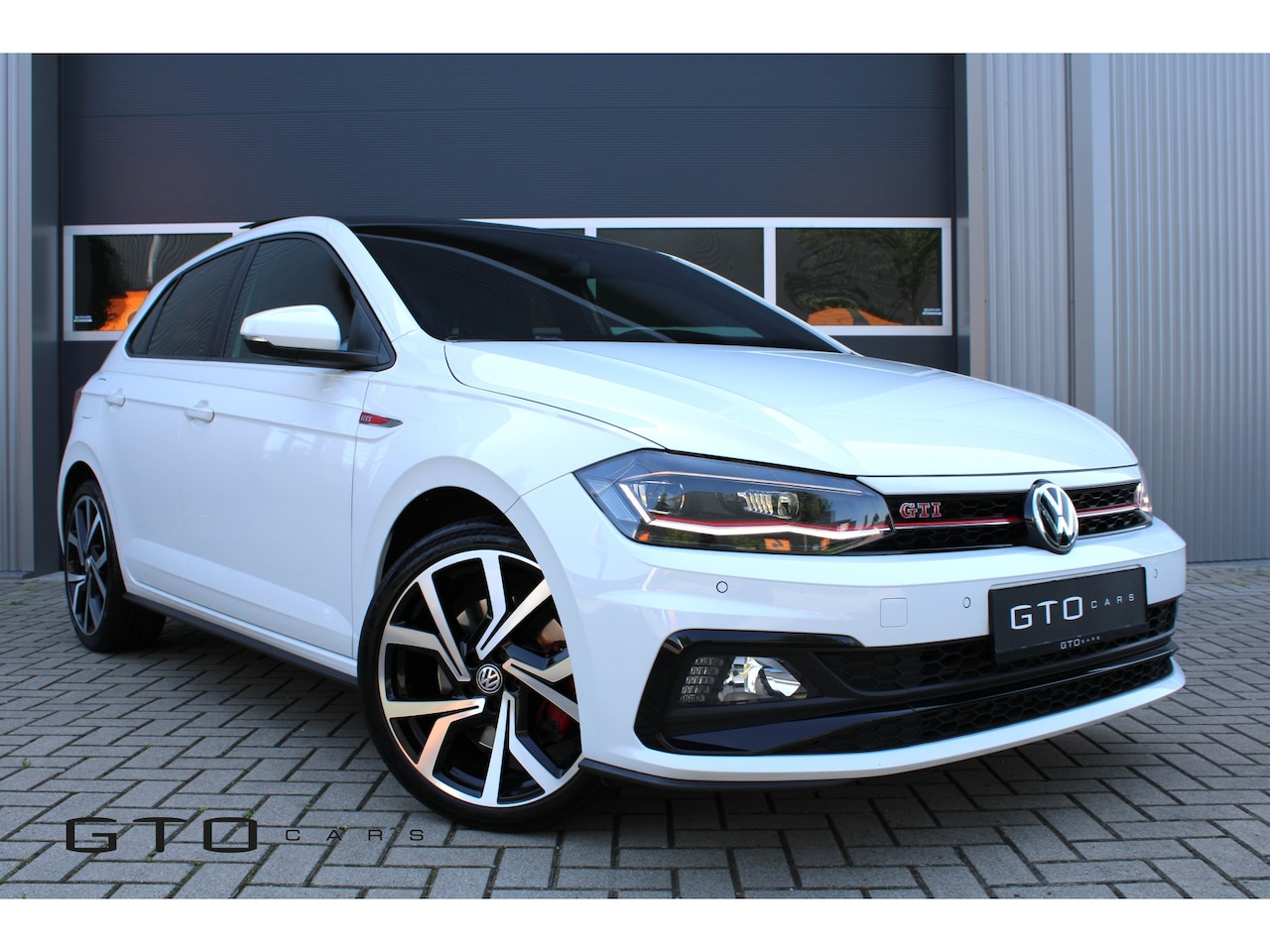Volkswagen Polo - 2.0 TSI GTI Pano | Cruise Control | Stoelverwarming | Digitale cockpit - AutoWereld.nl